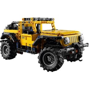 Predám LEGO Technic 42122 Jeep Wrangler - 7