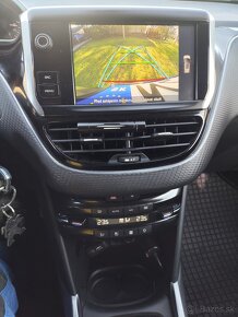 Peugeot 2008 1.2i PureTech - 7