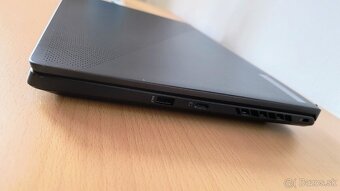 Asus rog zephyrus M16 i7-12700h Rtx 4070 - 7