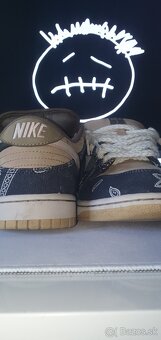 Nike SB Dunk Low x Travis Scot - 7