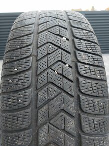 235/60 R18 zimne Pirelli - 7