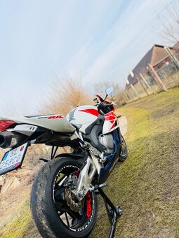 HONDA CBR 1000RR - 7