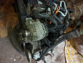 Motor VW passat 1.9 tdi 96 kW avf - 7