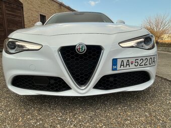 Alfa Romeo Giulia 2.2 Diesel 180 AT Super - 7