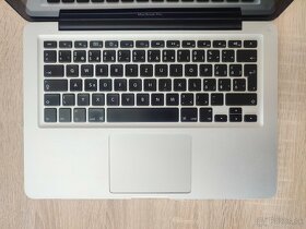 Apple MacBook Pro A1278 - 7