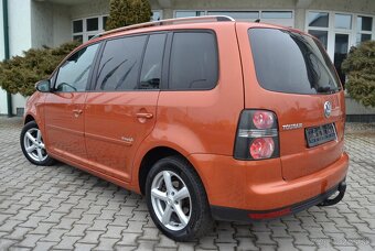 VW TOURAN 1.6 MPI HIGHLINE, NAVI, TEMPOMAT, ŤAŽNÉ, ALU R16 - 7