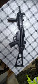 Airsoft MP5 CYMA - 7