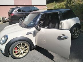 Mini Cooper 1,6 88kW r.v. 2007 - 7