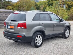 KIA SORENTO 2,2CRDi 4x4 - 7