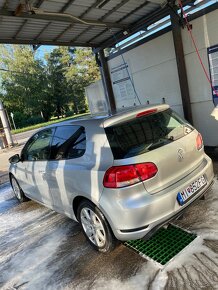 Volkswagen Golf 2.0 TDi - 7