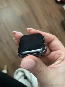 Apple Watch 4 Space Grey - 7