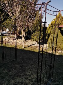 Pergola na ruže. - 7