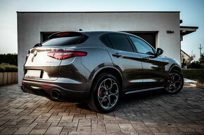 Alfa Romeo Stelvio 280k 4x4 - zánovní TOP STAV - 7