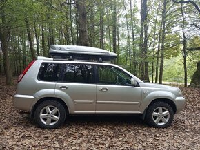 Nissan X trail  2,5 benzín t30 - 7