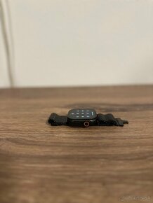 Apple Watch Ultra 2 black titanium - 7