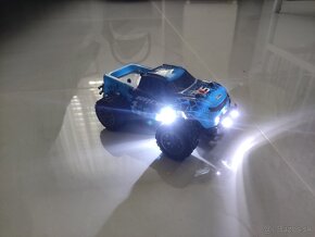 rc auto na diaľkové ovládanie - 7