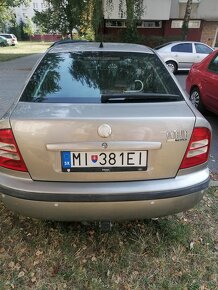 Škoda Octavia 1,6 benzín - 7