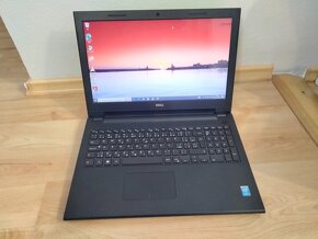 predám 15,6" notebook Dell - Intel core i3 - 8gb ram -ssd - 7