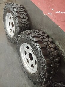 Predám offroad sadu kolies 6x139.7 aj s pneu 235/70 R15 T3 - 7