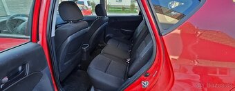 Hyundai I30 1.6 CRDi  - nafta - 7