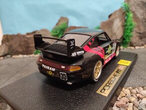 prodám model 1:18 porsche 911 GT2 - 7