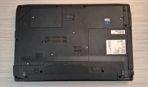 Fujitsu  Lifebook A544  15,4 /i3/6gb/750gh/w10p - 7