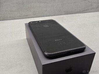 iPhone 8 plus 64gb Space Grey - 7