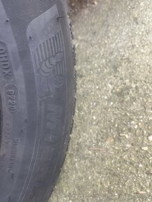 predám zimné pneumatiky 195/65 R15 s diskami 5x112 - 7