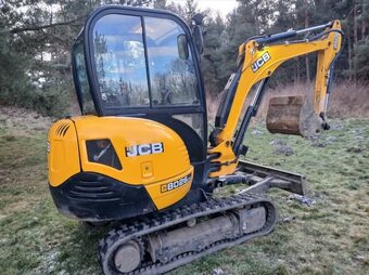 Minibager minirypadlo jcb 8026cts - 7