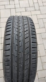 Predám letné pneu.215/60r17 - 7