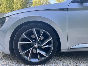 Škoda Superb |||. Sport Line r.2017 228 tis.km - 7