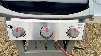 Predám plynový gril Weber Spirit II E-310 GBS - 7