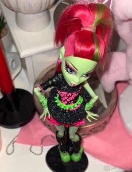 Monster High Venus Mcflytrap Ghoul’s Night Out - 7