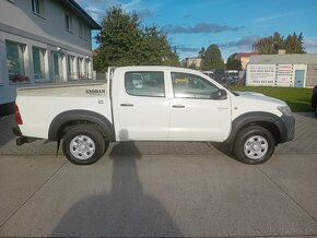 Toyota Hilux DC 2.5 I D-4D Terra - 7