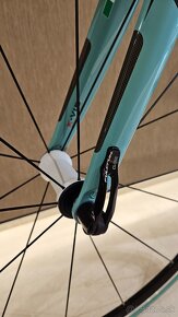 Bianchi Intenso cestný bicykel - 7