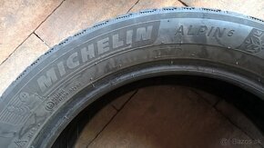 ZIMNÉ 215/55 R17 2 ks MICHELIN a 4 ks BF-GOODRICH cca 5-6 mm - 7