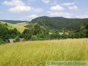 Väčší pozemok na stavbu v tichom horskom prostredí  nad ob - 7