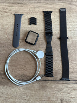 Apple Watch 3 42mm + remienky a kryt - 7