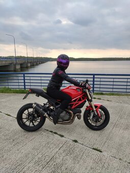 Ducati Monster 1100 Evo - 7