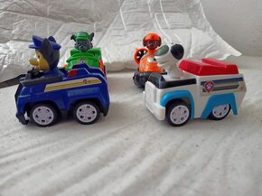 PAW PATROL auta s figurkami - 7