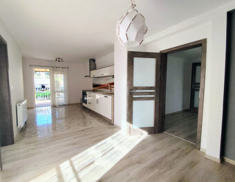 Nadštandardný apartmánový rodinný dom - 7