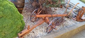 Starý drevený konský pluh 5 - 7
