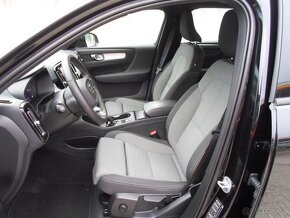 Volvo XC40 B3 Core 120kW 7st.automat,Digital Cockpit,navi,LE - 7