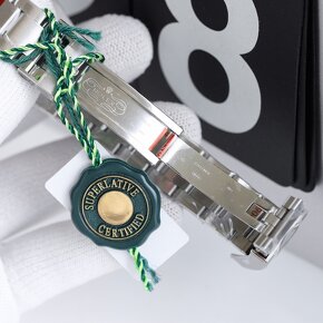 Rolex Submariner Green Dial - 7