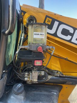 JCB 4CX - 7