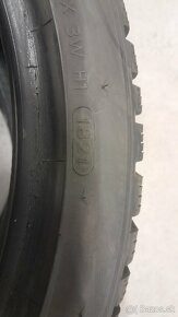 225/40R19 zimne - 7