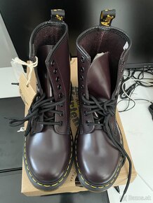 Dr. Martens - NOVÉ - 7