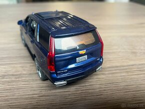 Model auta Cadillac Escalade - 7