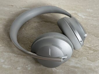 Bose Noise Cancelling 700 - 7