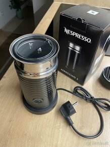 Kávovar Nespresso Essenza Mini Black+napeňovač mlieka - 7